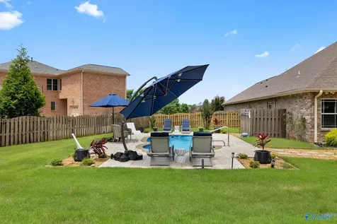 25 Bannut Court SW Huntsville AL 35824