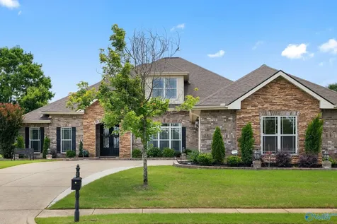 25 Bannut Court SW Huntsville AL 35824