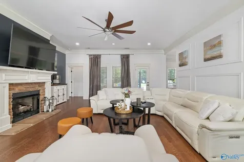 25 Bannut Court SW Huntsville AL 35824