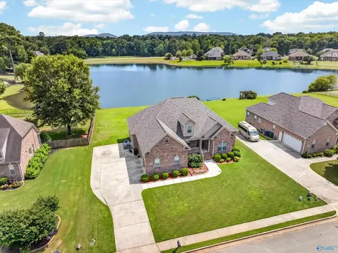 124 Riverway Lane New Market AL 35761