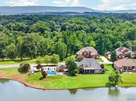 124 Riverway Lane New Market AL 35761