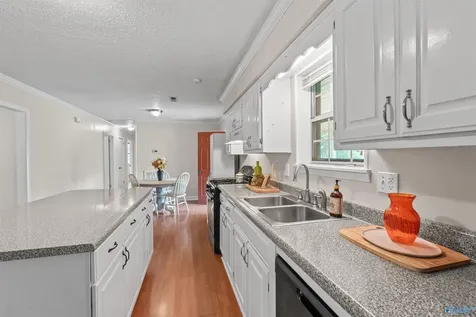 14 Canadian Drive Scottsboro AL 35769