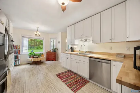 124 Allenwood Drive Huntsville AL 35811