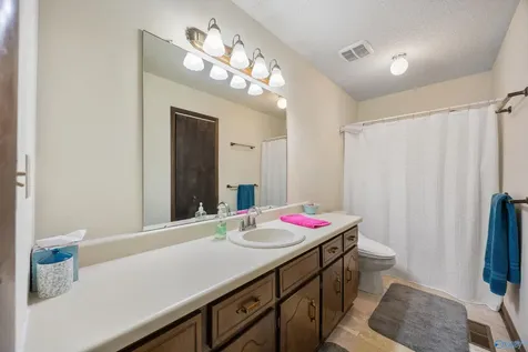 124 Allenwood Drive Huntsville AL 35811
