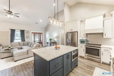 136 Chambray Drive Owens Cross Roads AL 35763