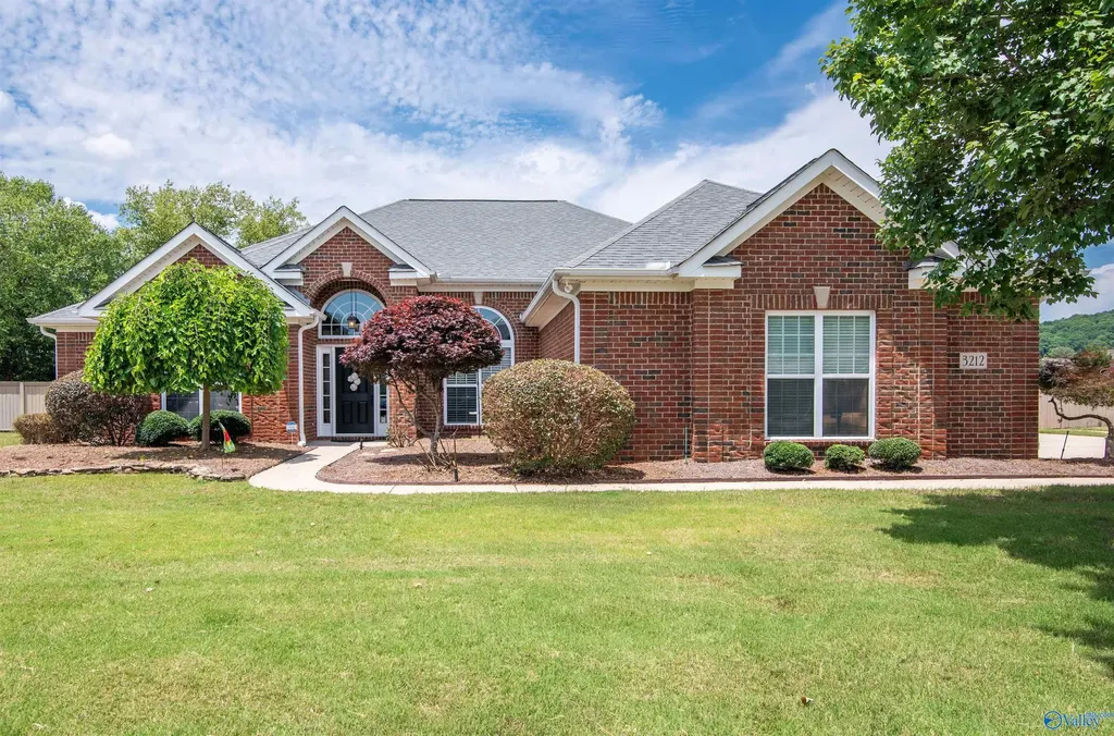 3212 Sandstone Street SE Owens Cross Roads AL 35763