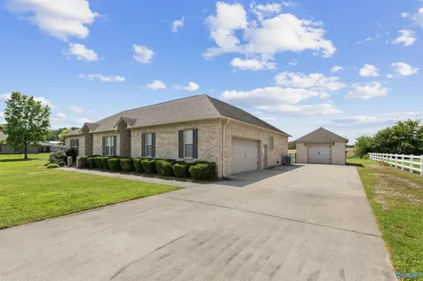 20767 Yarbrough Road Athens AL 35613