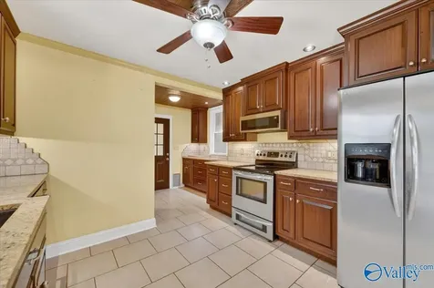 302 Bethune Way NW Huntsville AL 35806
