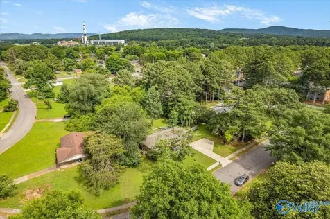 302 Bethune Way NW Huntsville AL 35806