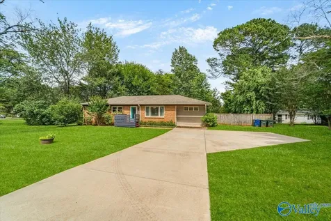 302 Bethune Way NW Huntsville AL 35806