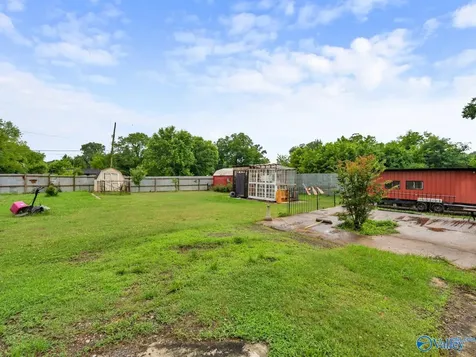 410-1 Ponroy Street Scottsboro AL 35768