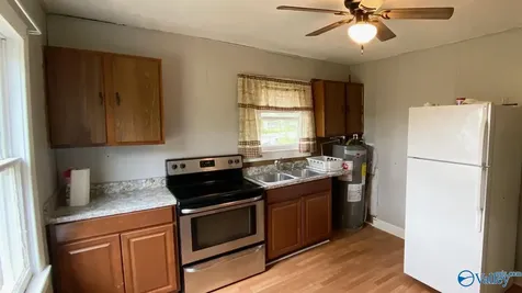410-1 Ponroy Street Scottsboro AL 35768