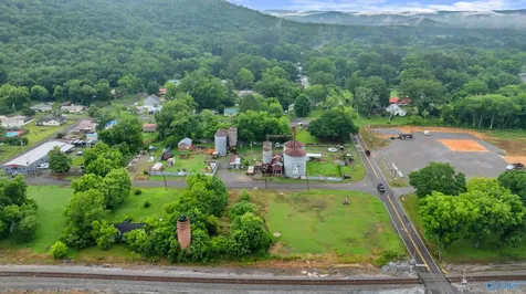 410-1 Ponroy Street Scottsboro AL 35768