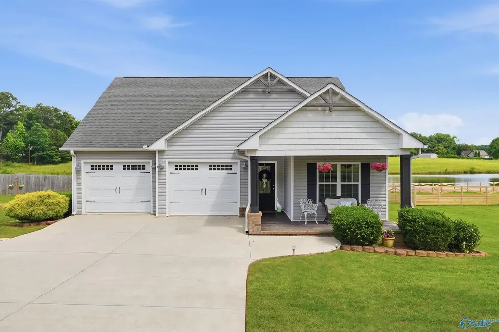 2792 Cathedral Caverns Highway Grant AL 35747