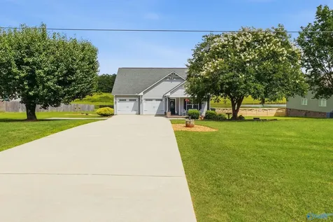 2792 Cathedral Caverns Highway Grant AL 35747