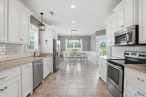 2792 Cathedral Caverns Highway Grant AL 35747