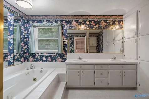 890 Narrow Lane New Market AL 35761