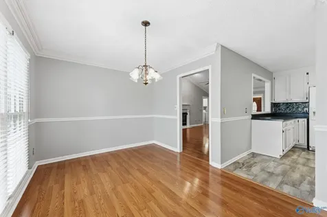 1807 Edgemere Court Huntsville AL 35803