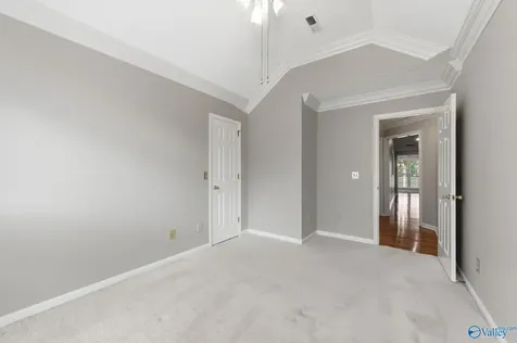 1807 Edgemere Court Huntsville AL 35803