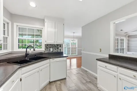 1807 Edgemere Court Huntsville AL 35803
