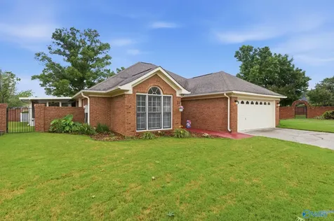 1807 Edgemere Court Huntsville AL 35803