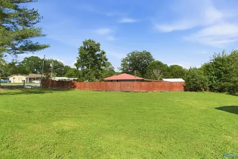 812 Tupelo Pike Scottsboro AL 35768