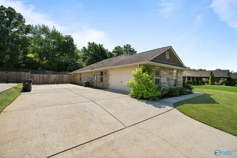 139 Lazy Oak Drive New Market AL 35761
