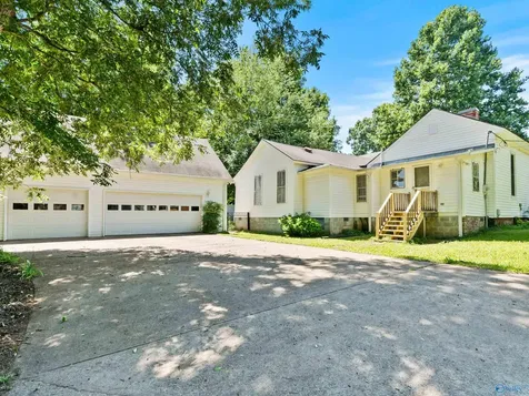 311 East Pryor Street Athens AL 35611