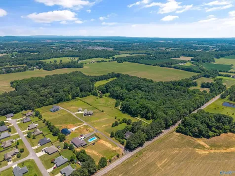 19000 Meadows Road Athens AL 35613