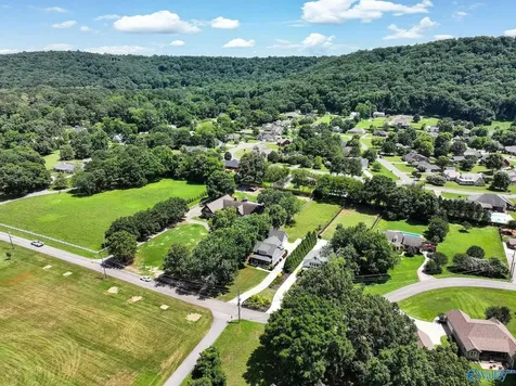 5701 Spring Creek Drive Guntersville AL 35976
