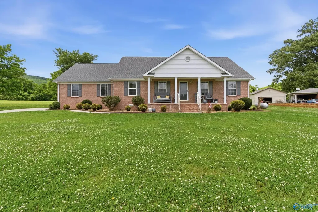 2668A Hurricane Road New Market AL 35761