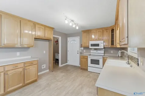 2668A Hurricane Road New Market AL 35761