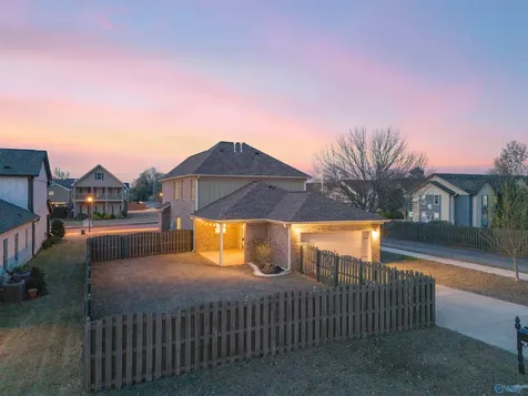 17 Desert Oak Court SW Huntsville AL 35824
