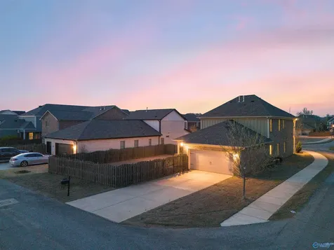17 Desert Oak Court SW Huntsville AL 35824