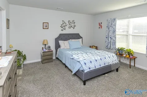 121 Syd Road Owens Cross Roads AL 35763