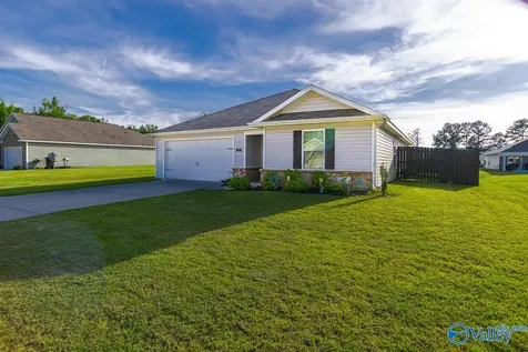 121 Syd Road Owens Cross Roads AL 35763