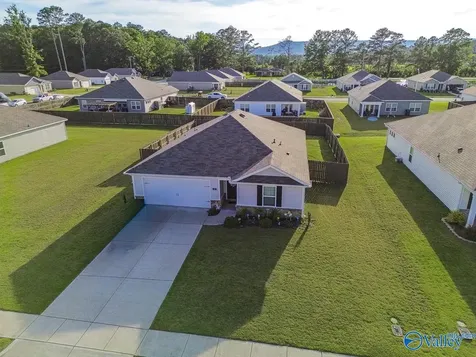 121 Syd Road Owens Cross Roads AL 35763