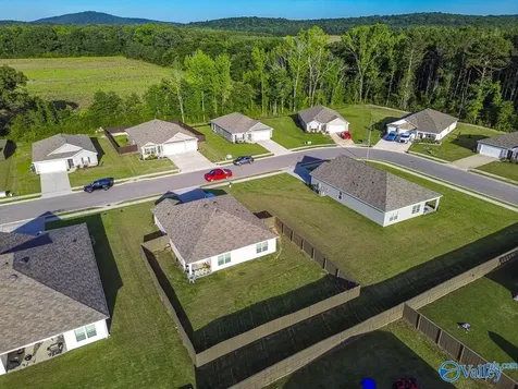 121 Syd Road Owens Cross Roads AL 35763