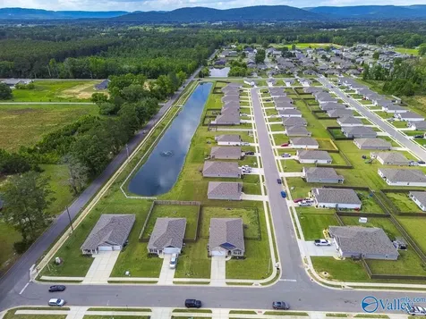 121 Syd Road Owens Cross Roads AL 35763