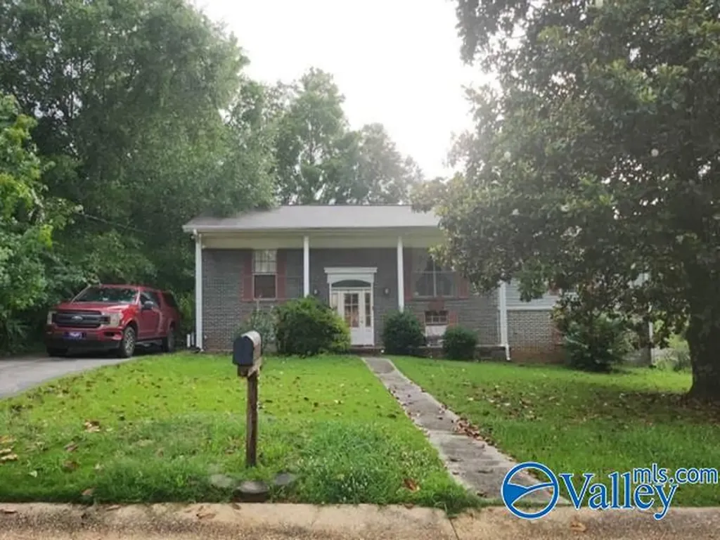 318 Susan Place Bessemer AL 35023