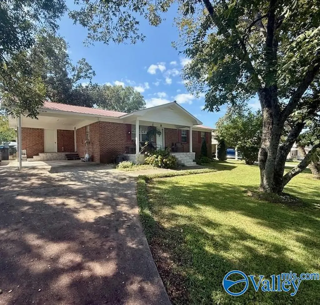 1518 Logan Street SW Cullman AL 35055