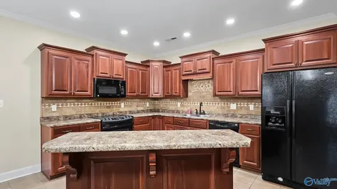 17748 Antlers Pass Athens AL 35611