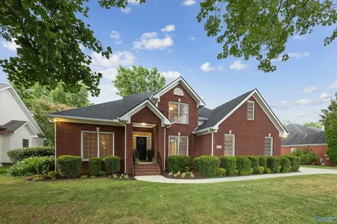 105 Kauffman Circle Madison AL 35758