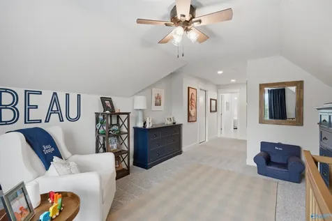 221 Oakcrest Drive Guntersville AL 35976