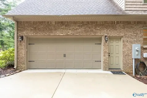 4305 Natchez Drive SE Huntsville AL 35801