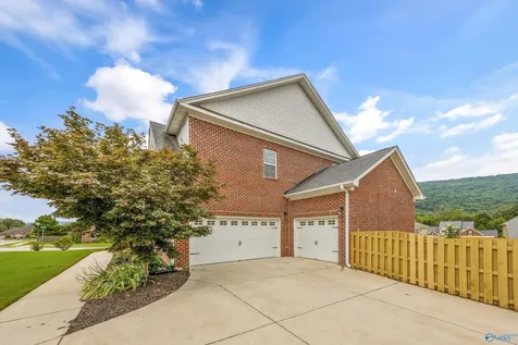 6905 Ridge Pointe Drive Owens Cross Roads AL 35763