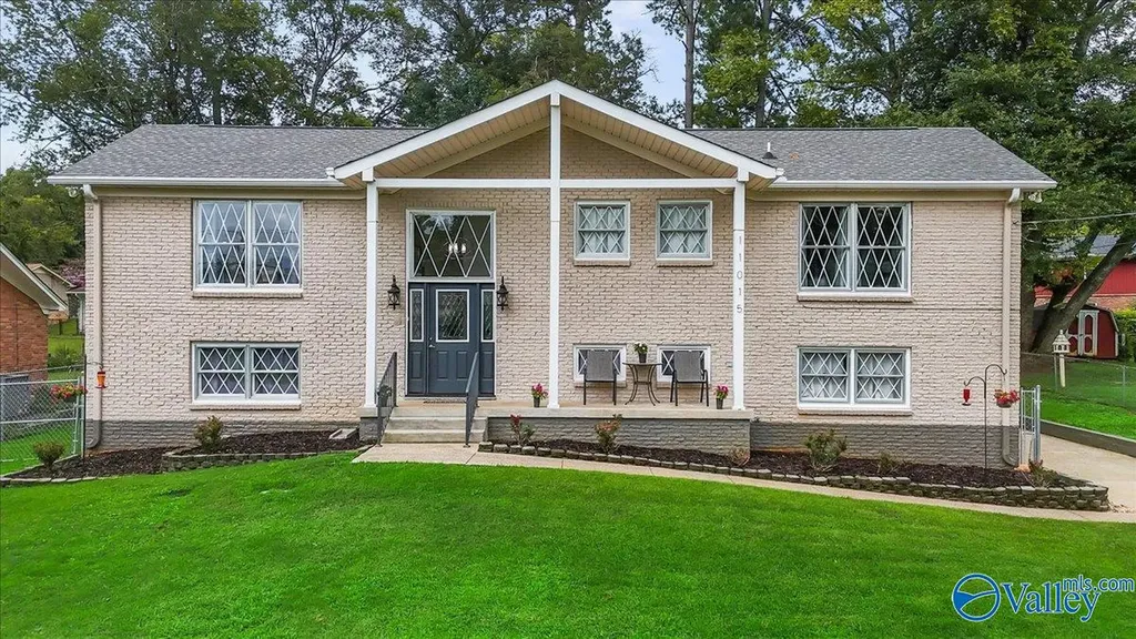 11015 Salmon Drive SE Huntsville AL 35803