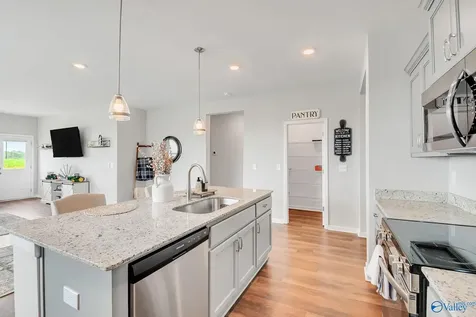12567 Buck Road Athens AL 35613