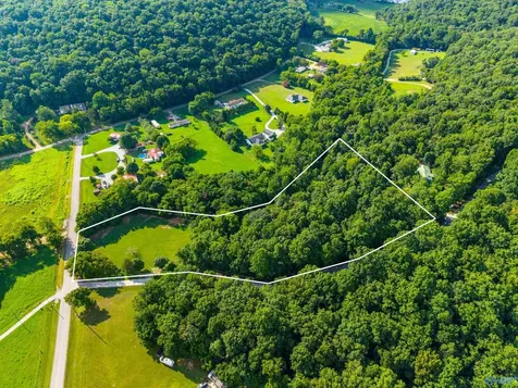 141 Deertrace Parkway New Market AL 35761