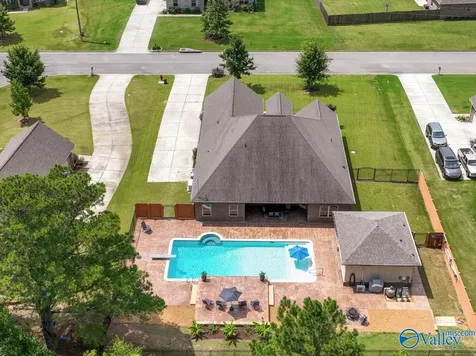 1111 Flatts Trace SW Cullman AL 35055